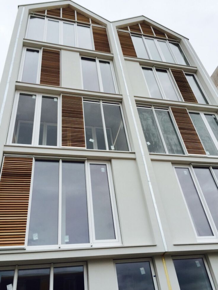 Aluminium en hout gecombineerd Photo